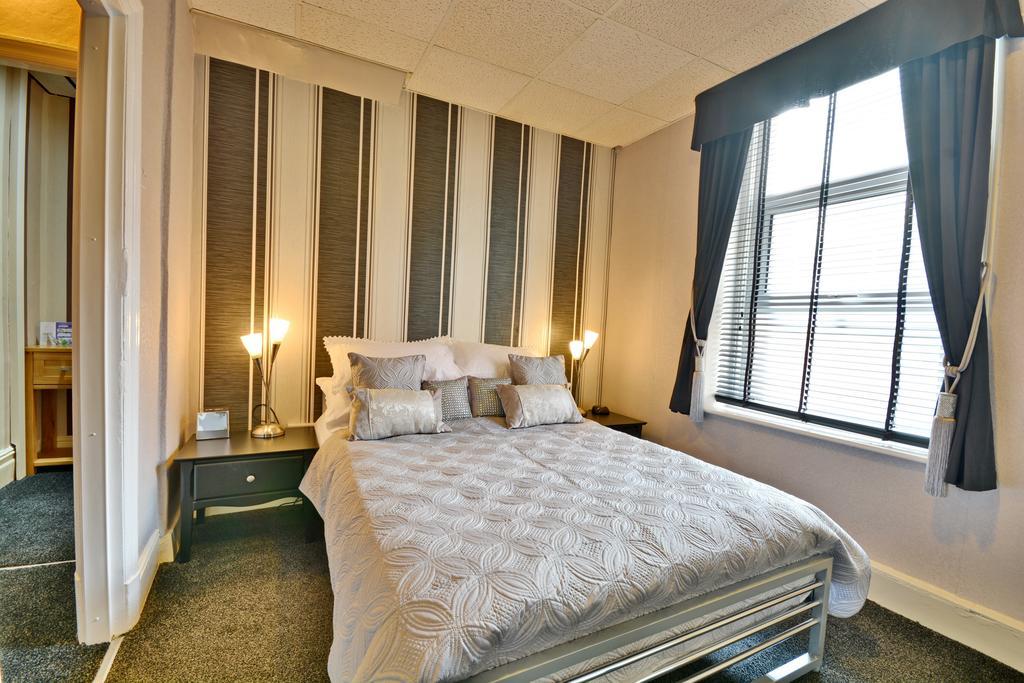 4 Star Phildene 4* Blackpool