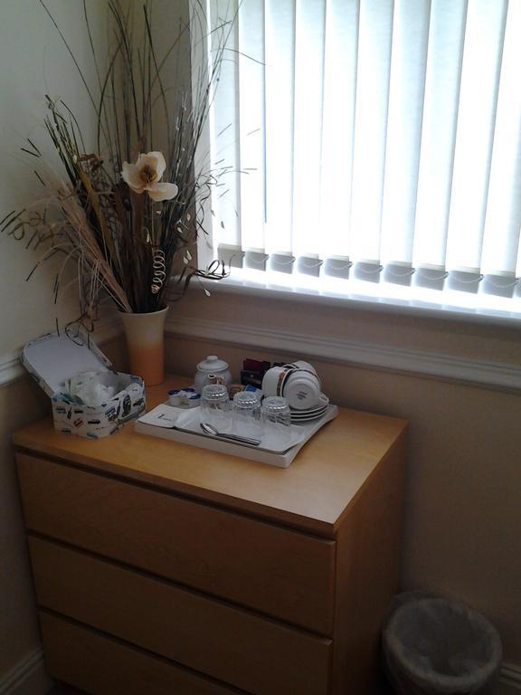 Surrey House 4*