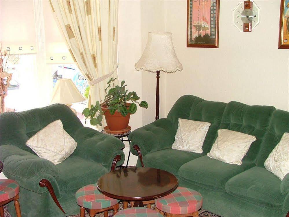 Guest house Oakleigh House 3*