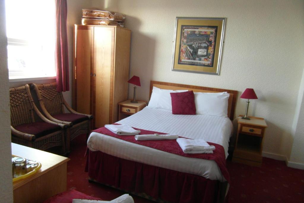 Hotel Gainsborough And Bar 3*