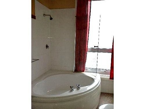 The World Hotel 3*