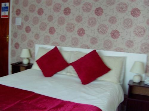 The Sandalwood - Couples Only Bed & Breakfast