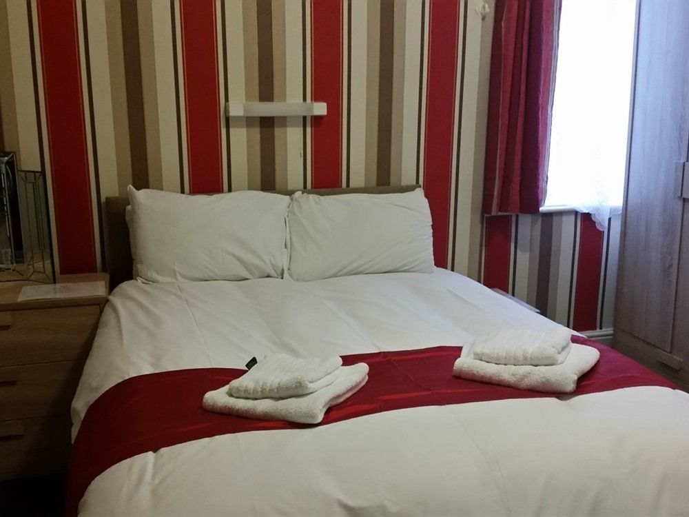 Bed & Breakfast Rayners 3*