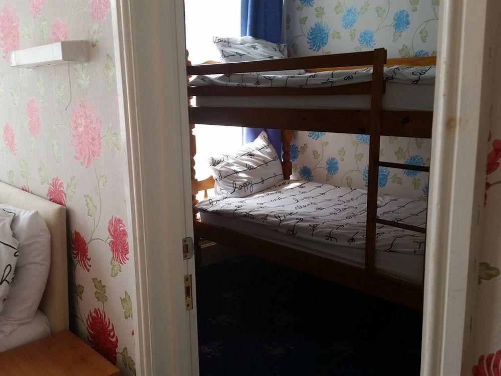 Bed & Breakfast Rayners 3*