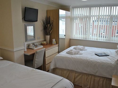 Surrey House 4* Blackpool
