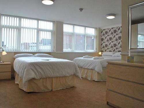 Surrey House 4*