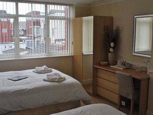Surrey House 4* Blackpool