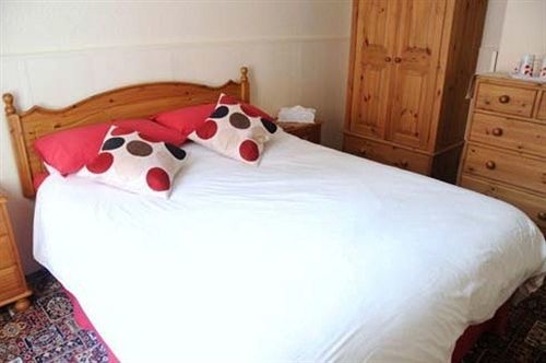 Eden House Bed & Breakfast 3*
