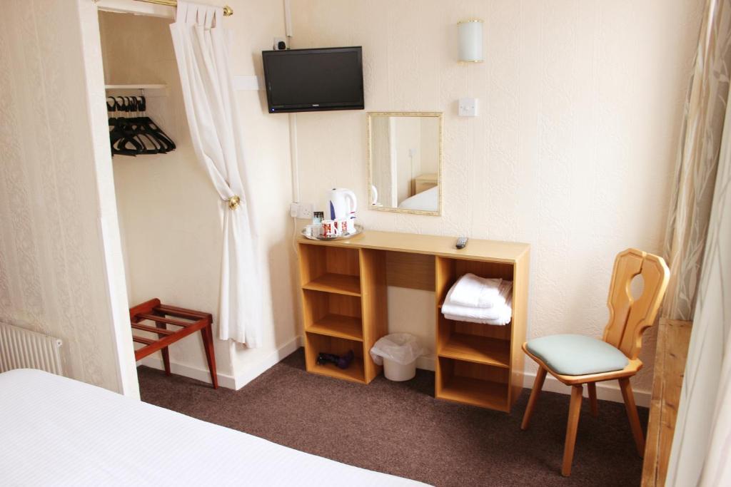The Colwyn - Near Pleasure Hotel
