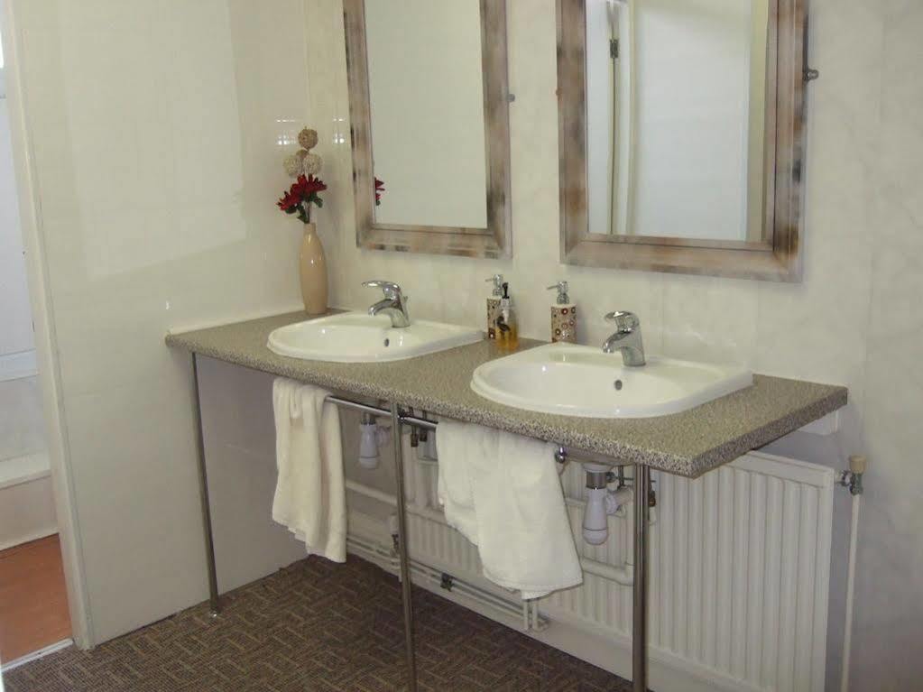Hotel St James 3*