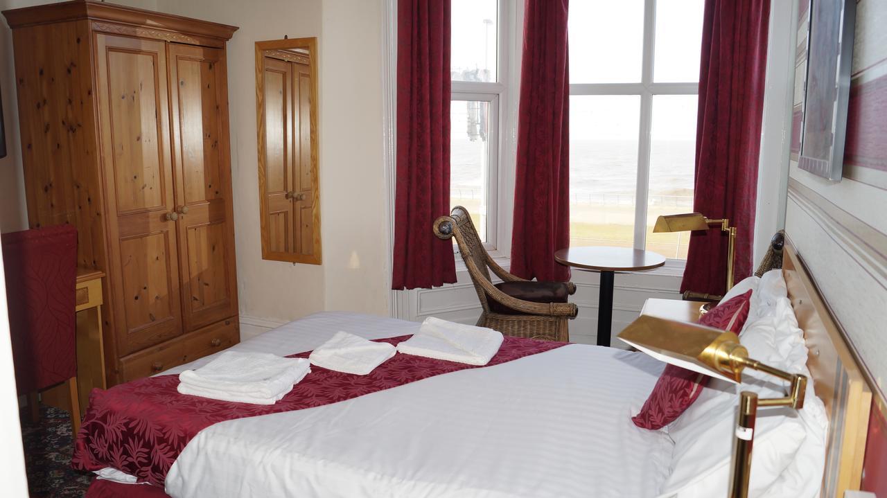 Gainsborough And Bar Blackpool