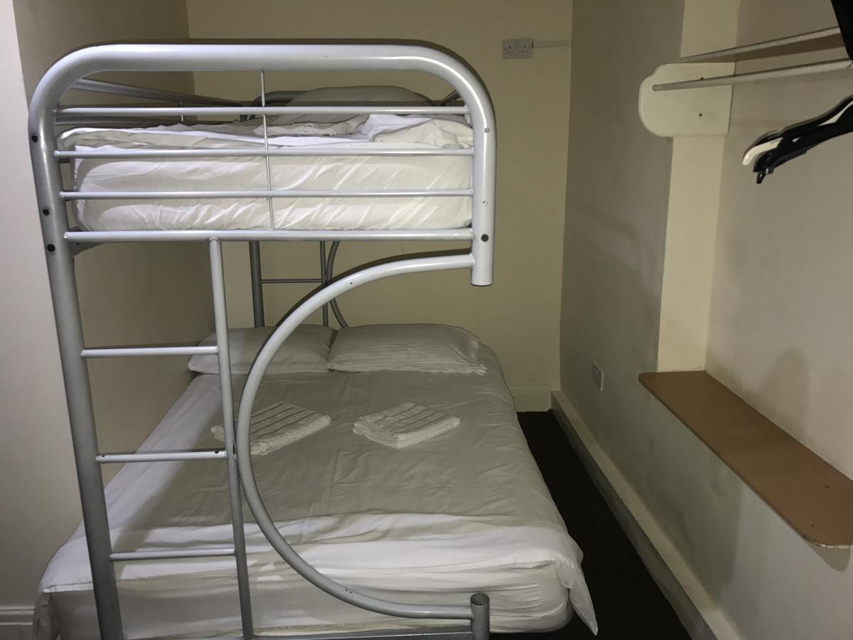 Hello Roomz - Pleasure 3* Blackpool