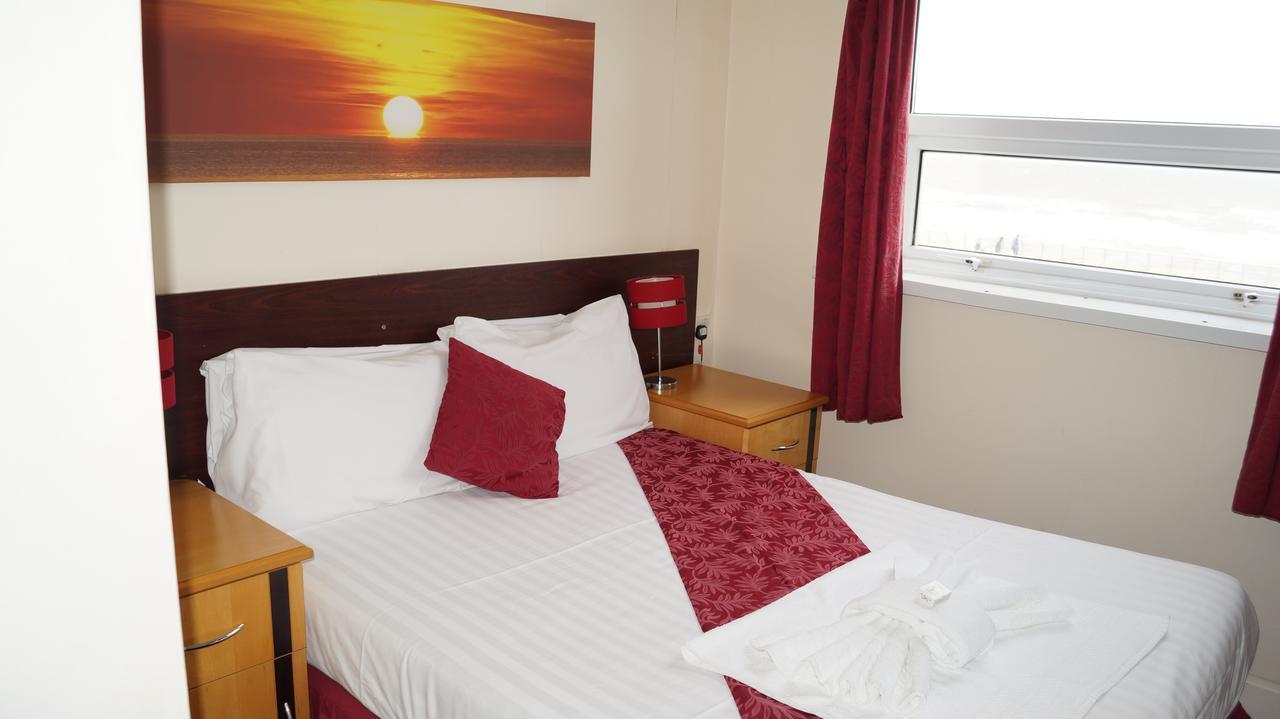 Gainsborough And Bar 3*