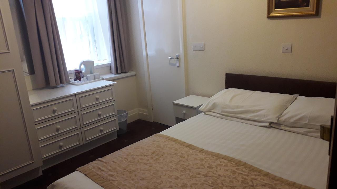 Hotel Chequers Plaza