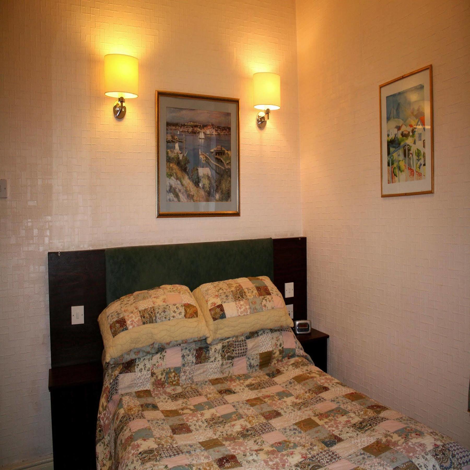 Pier Walk Hotel 3*