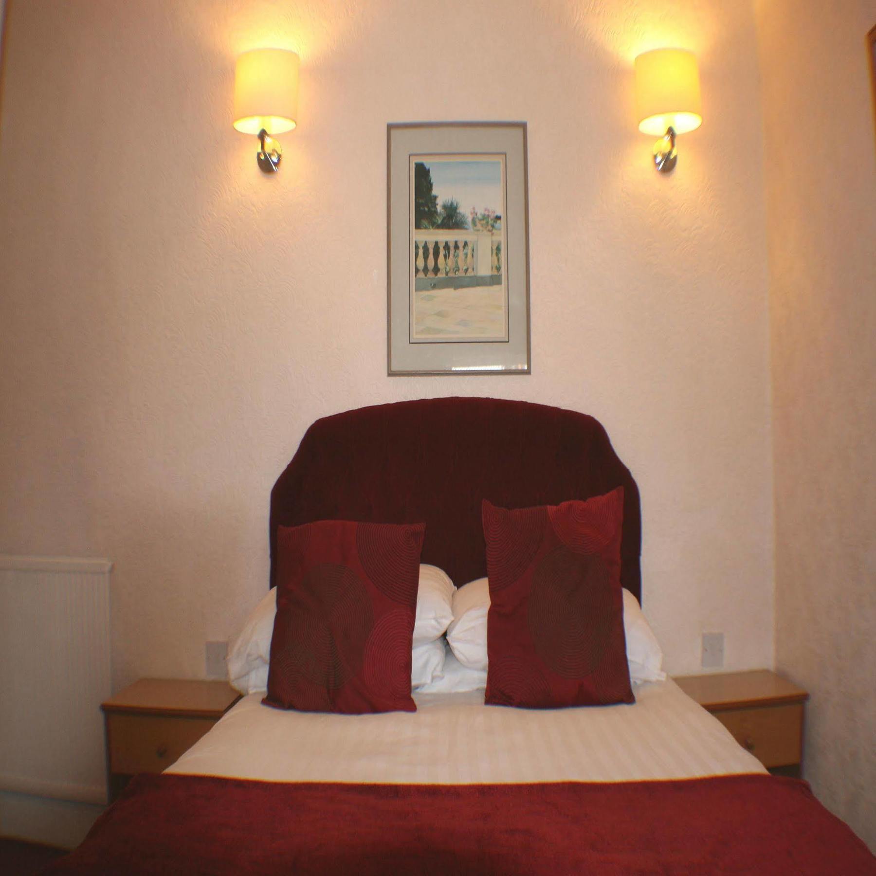 Hotel Pier Walk 3*