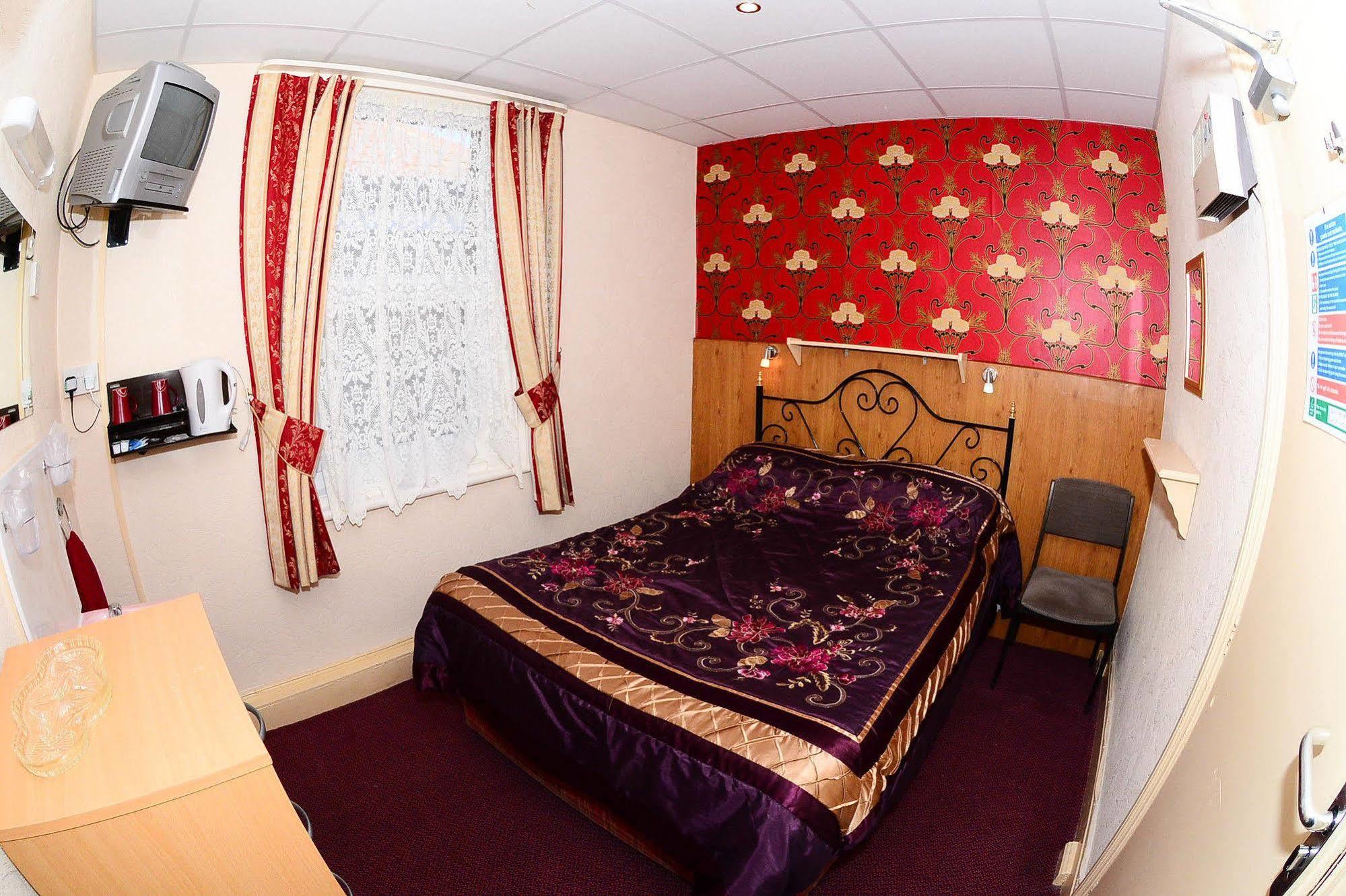 Cavendish 3* Blackpool