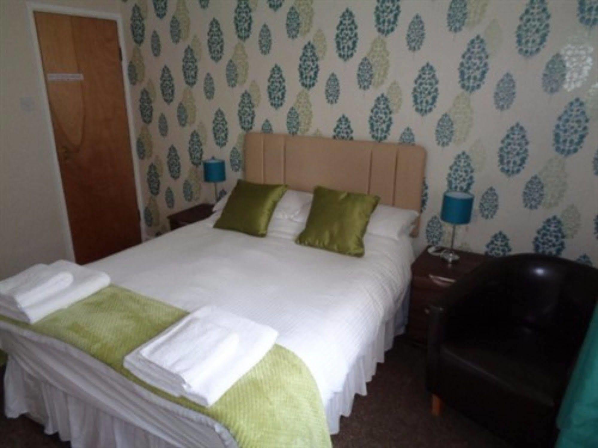 Bed & Breakfast The Almeria Blackpool