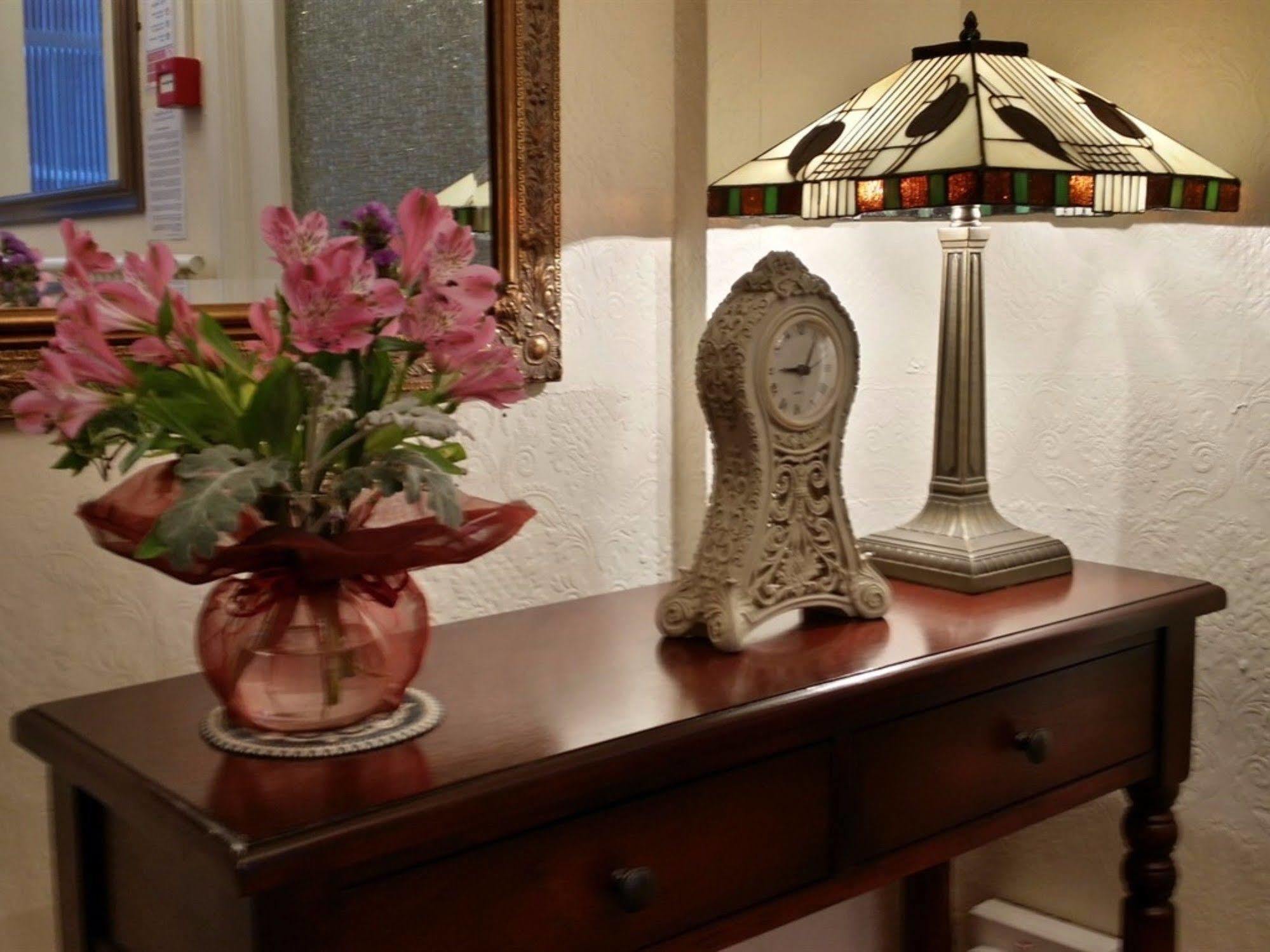 Bed & Breakfast Eden House