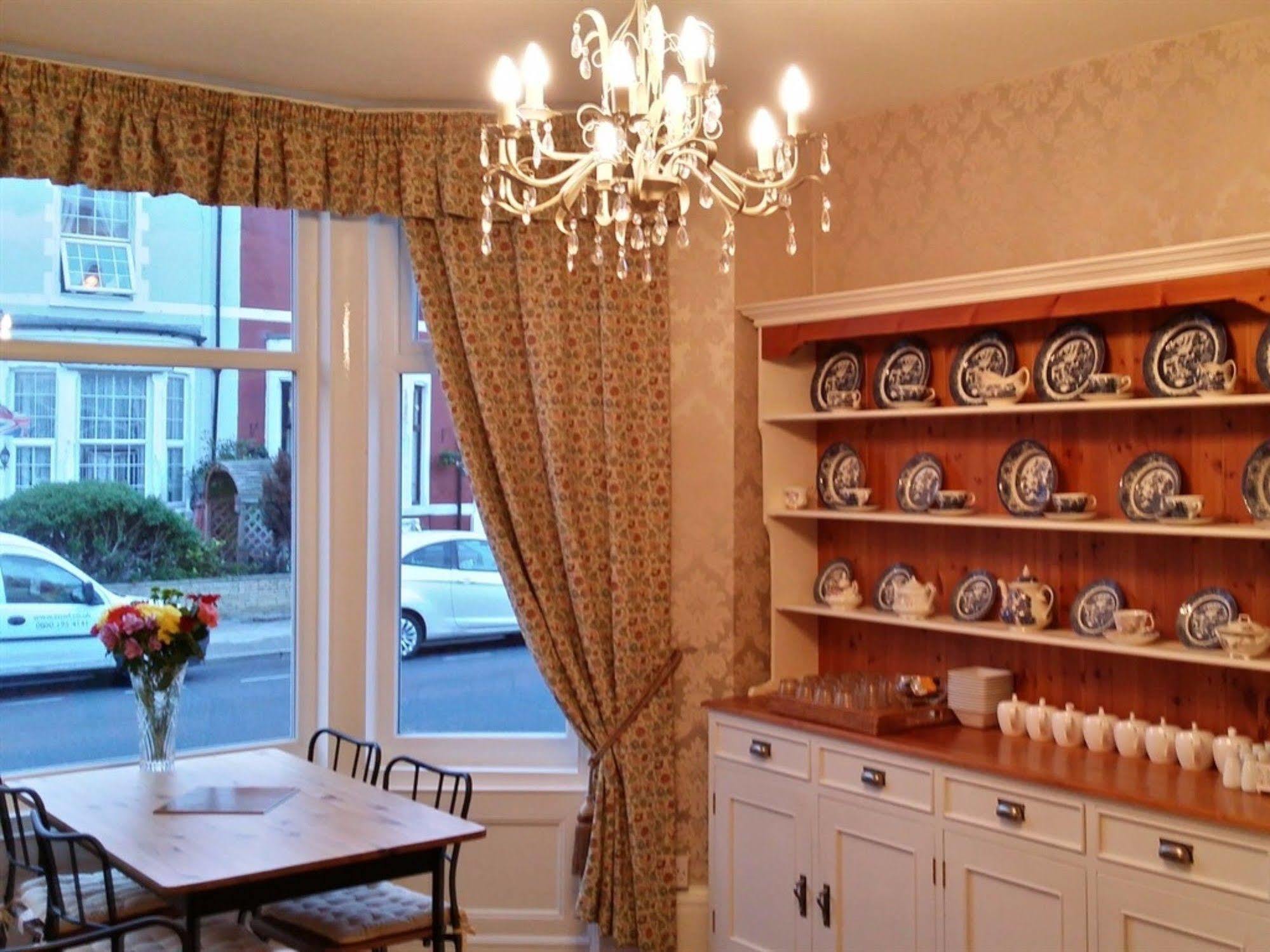 Eden House 3*