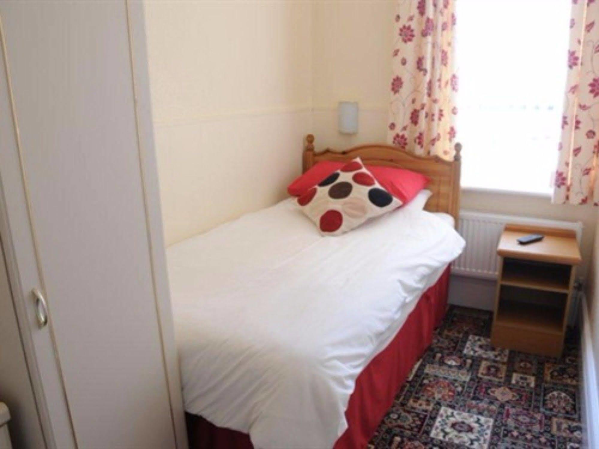 Eden House 3* Blackpool
