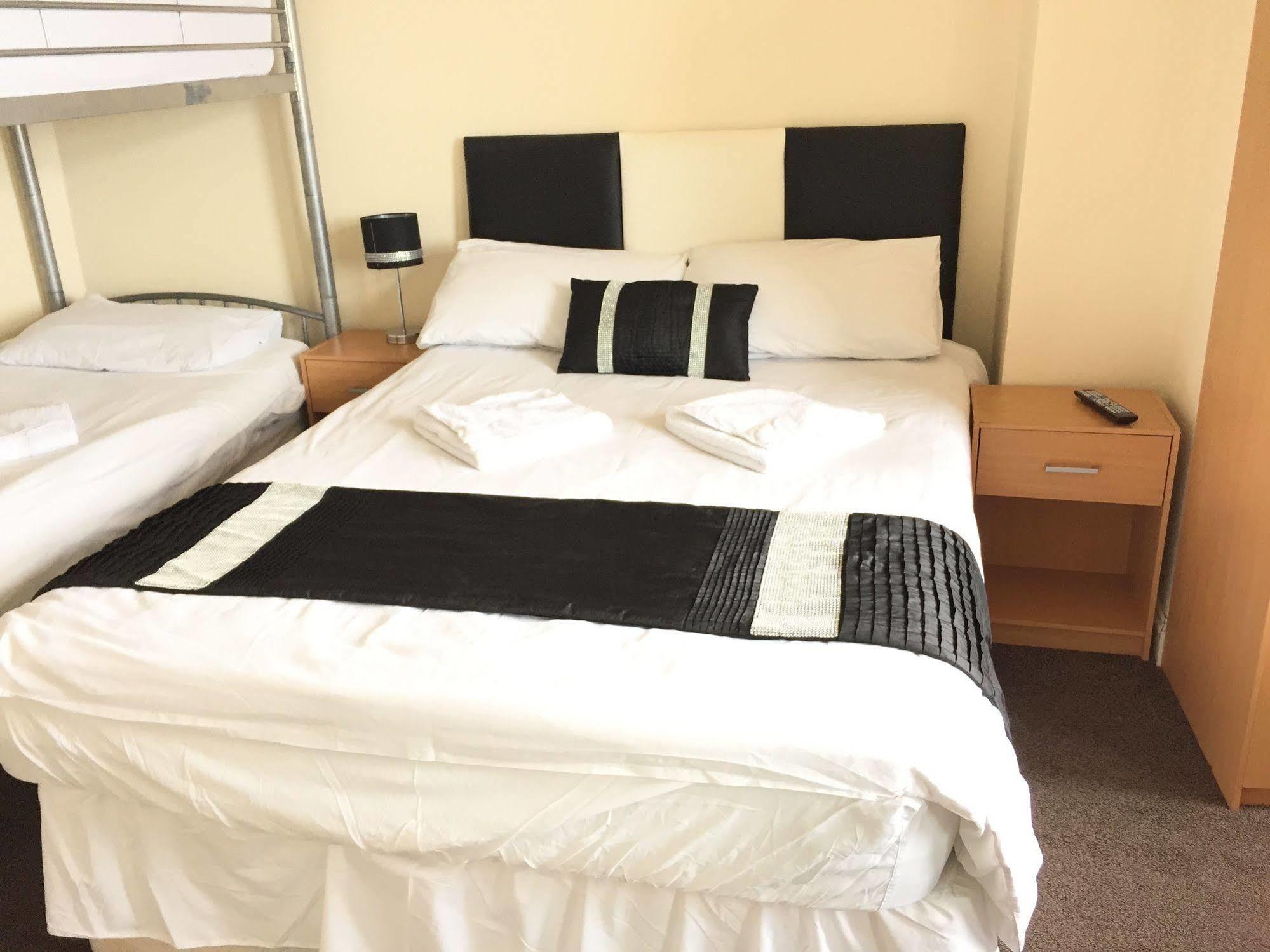 Hotel Hello Roomz - Pleasure 3*