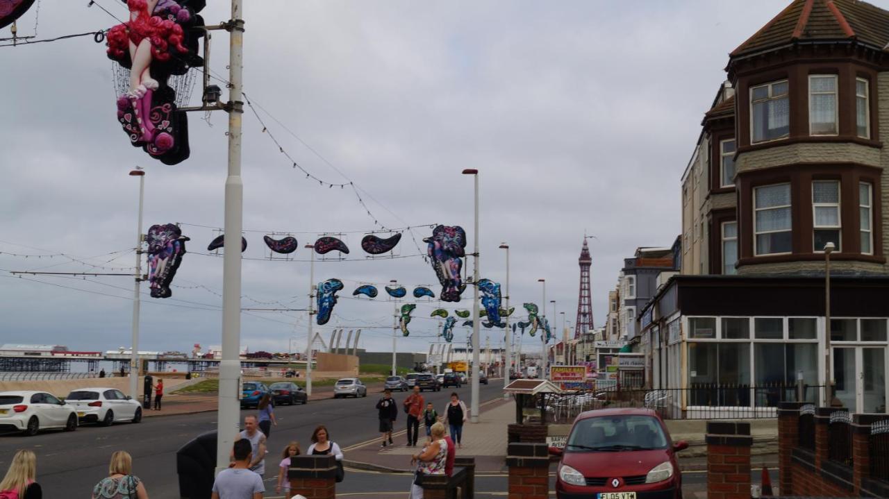 Gainsborough And Bar 3* Blackpool
