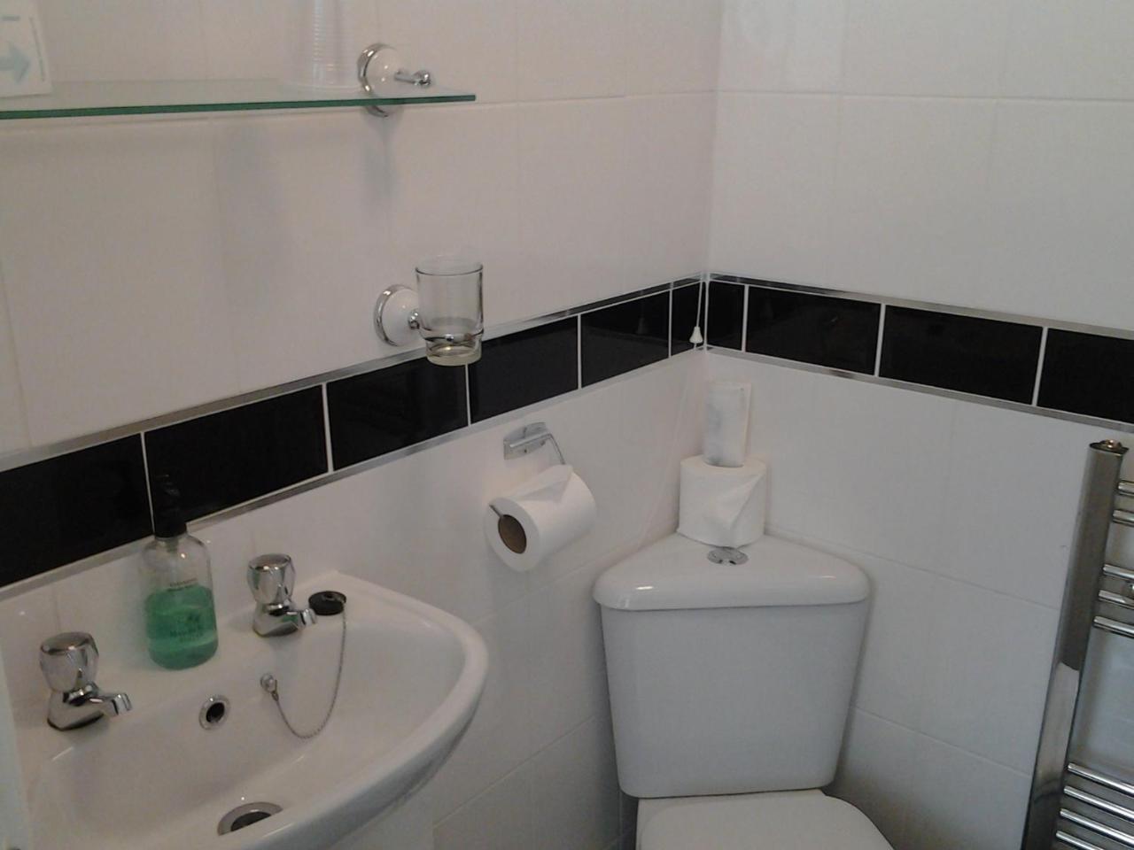 Guest house Surrey House 4*