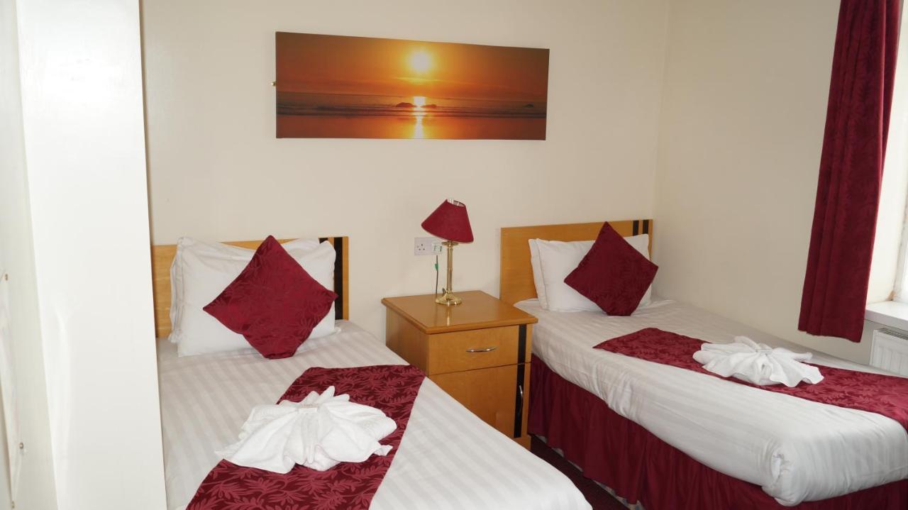 Gainsborough And Bar Blackpool