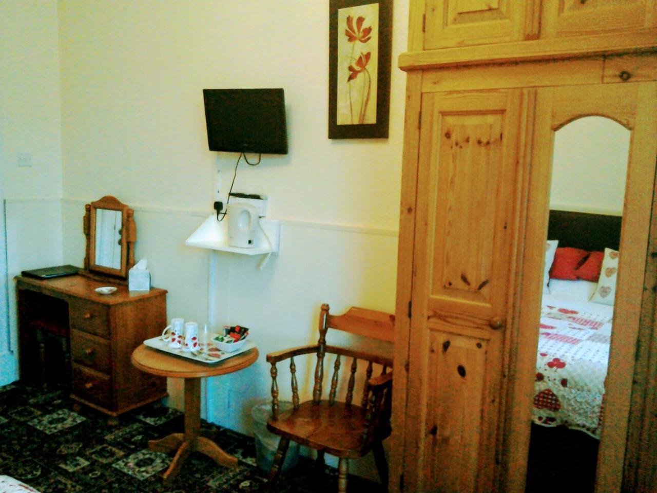 Eden House 3*