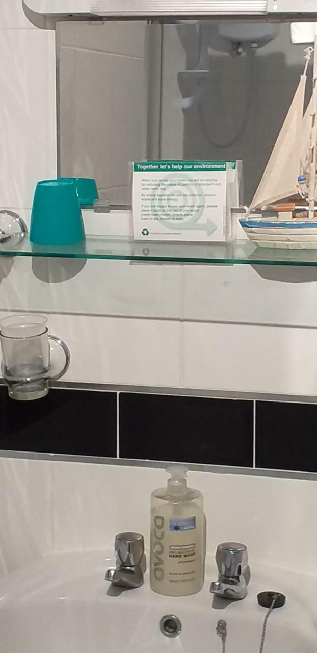 Guest house Surrey House 4*