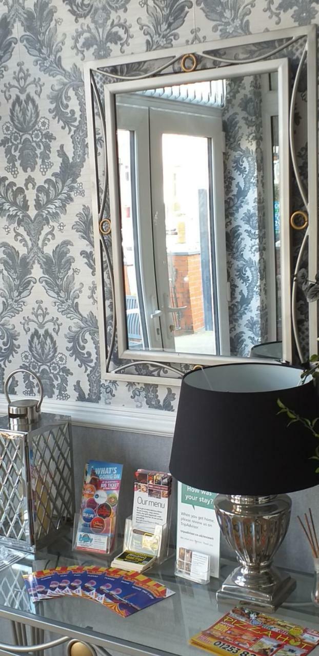 Guest house Surrey House 4*