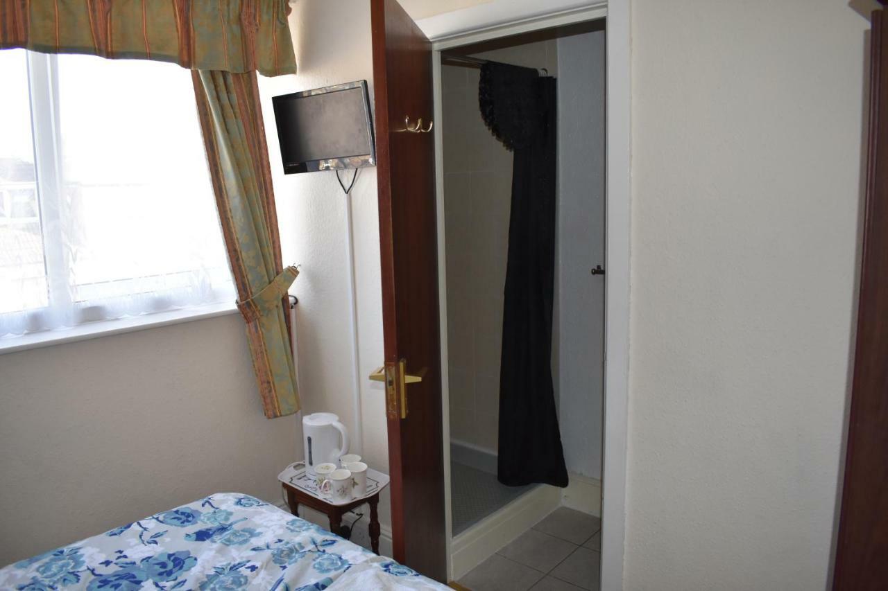 Guest house Three Piers Blackpool