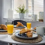 Coral Boutique Apartment 1