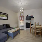 Hornby Apartments