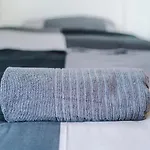 Penrose House-Cozy Comfy Retreat