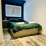3Br Ensuite Apt With Parking - Ideal For Long-Stays