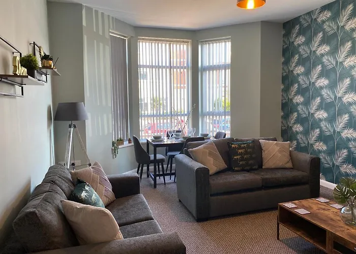 Blackpool Sleepover Apartment 1 Free Parking Sleeps 6