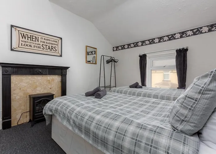 The Bromley Central Holiday Home - Blackpool Resort Collection