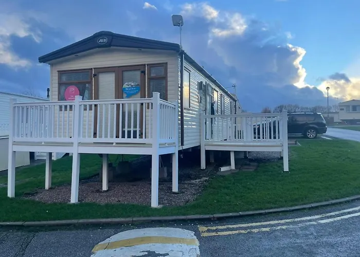 Luxury 6 Berth Caravan, Marton Mere