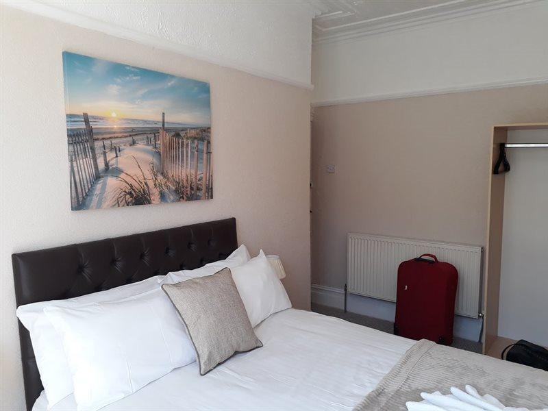 Lynwood 3* Blackpool