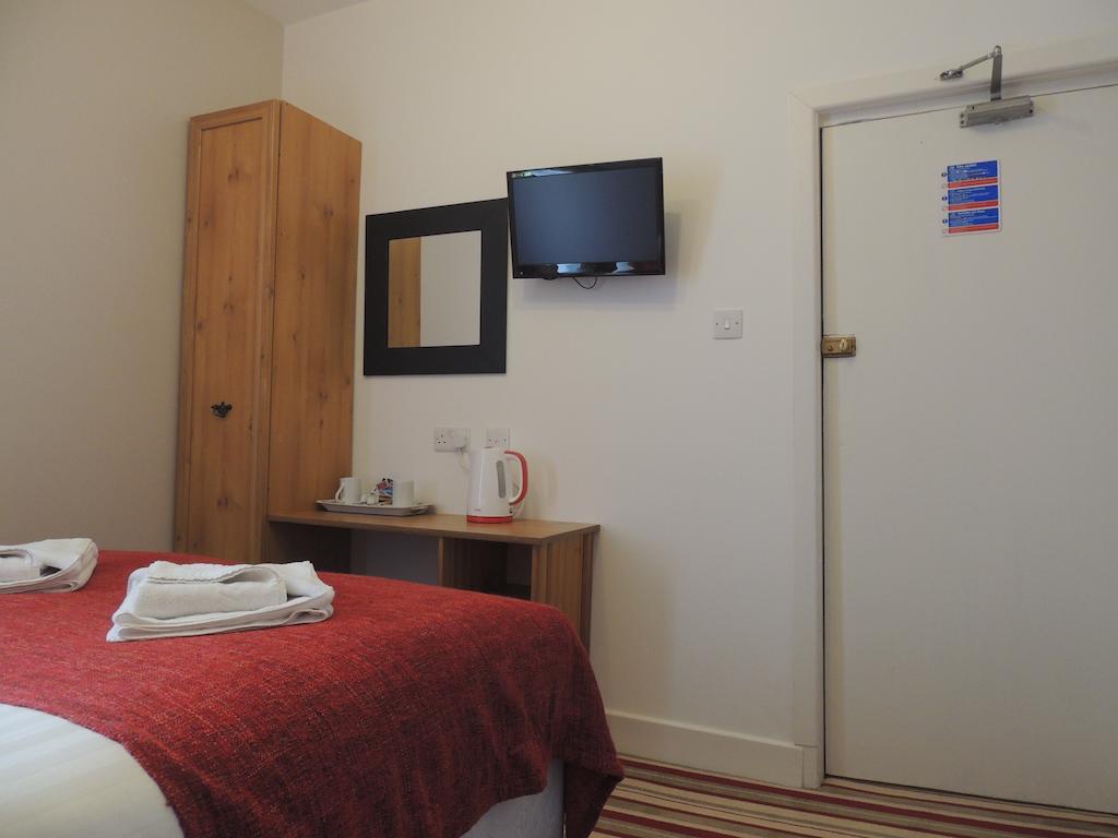White House 2* Blackpool