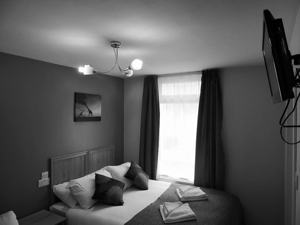 White House 2* Blackpool
