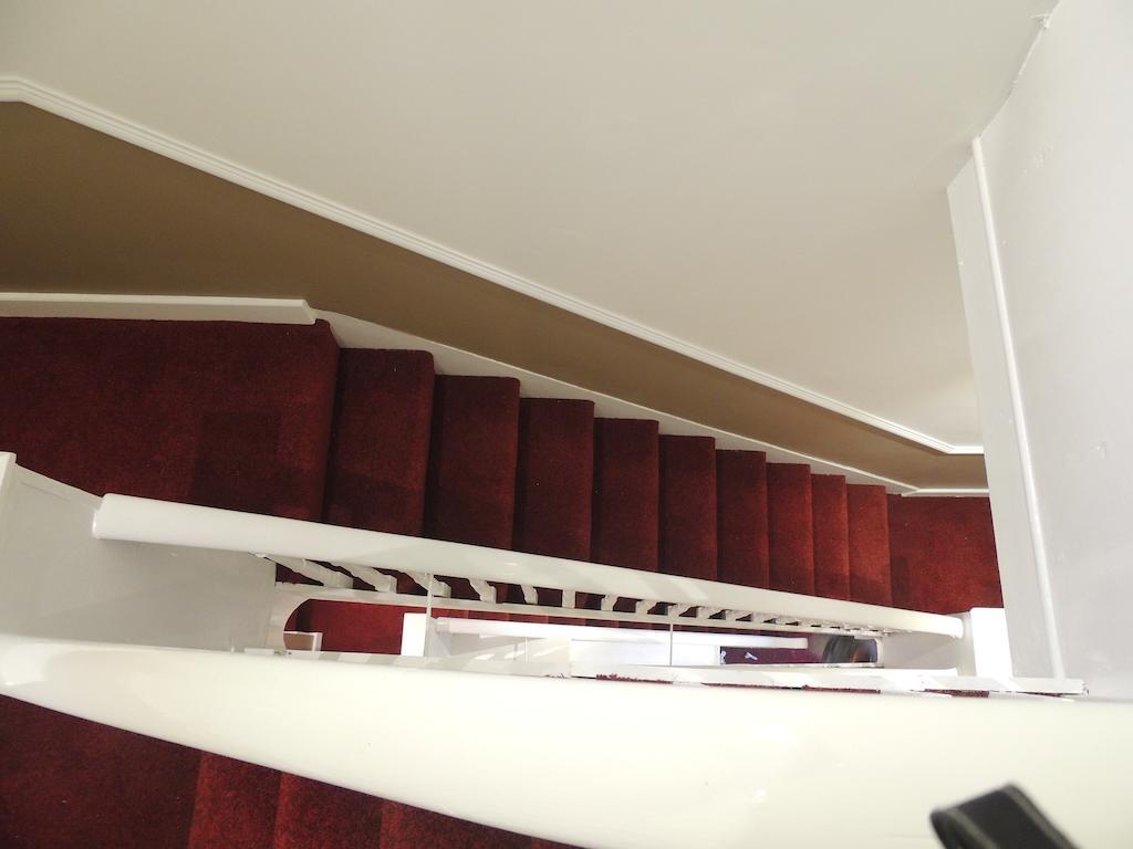 White House Hotel 2*