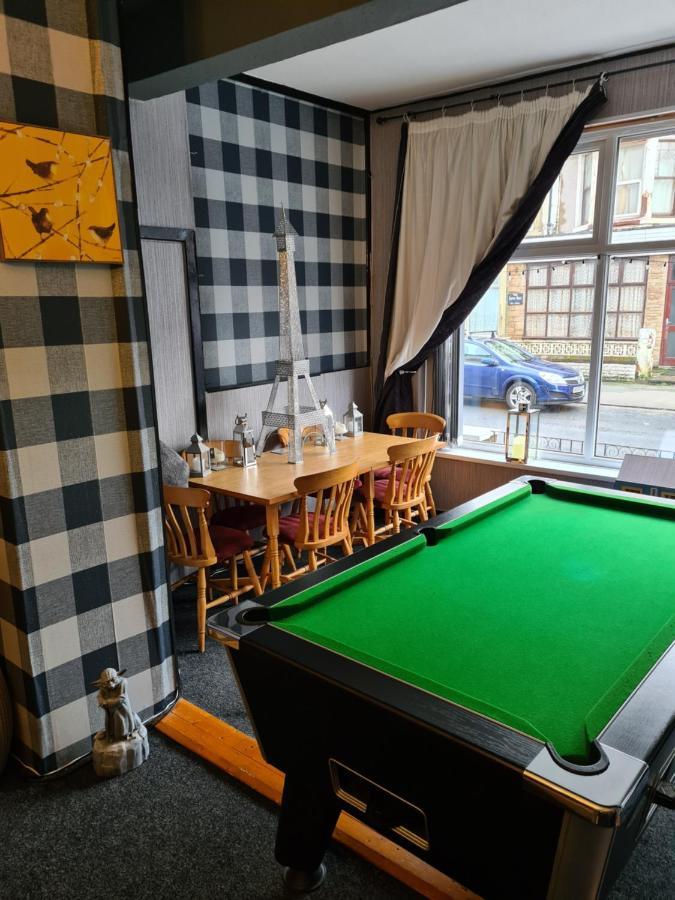 Crompton House 2* Blackpool
