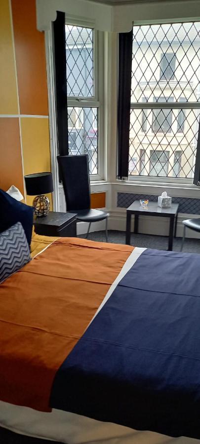 Shananagens Bed & Breakfast Blackpool