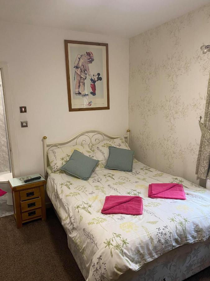 Jeanne 3* Blackpool