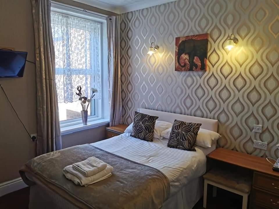 The Trafalgar Guest house 3*