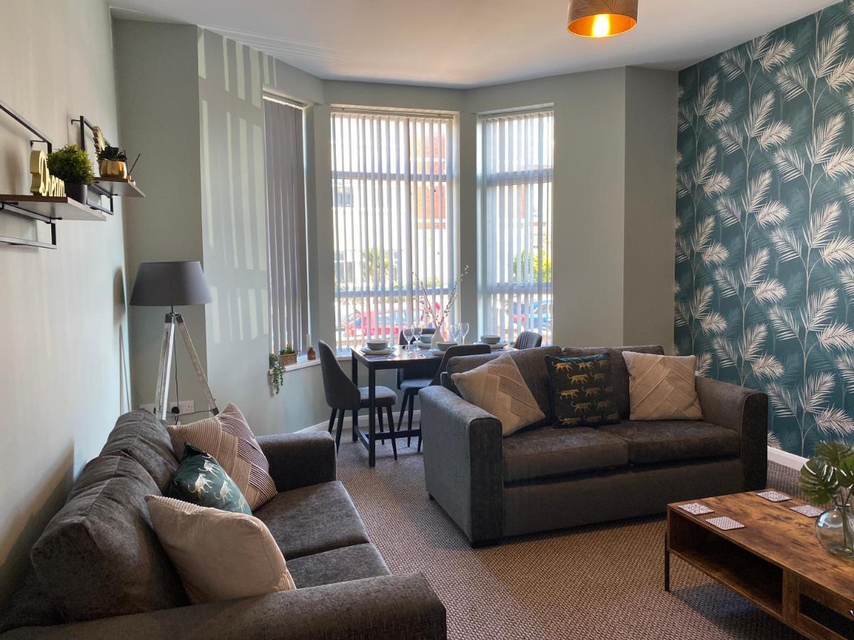 Sleepover 1 Free Parking Sleeps 6 Apartment