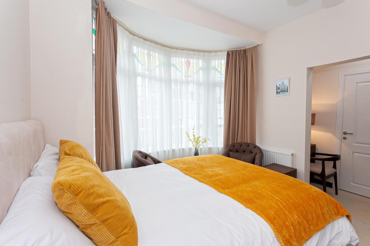Balin Lonsdale 3* Blackpool